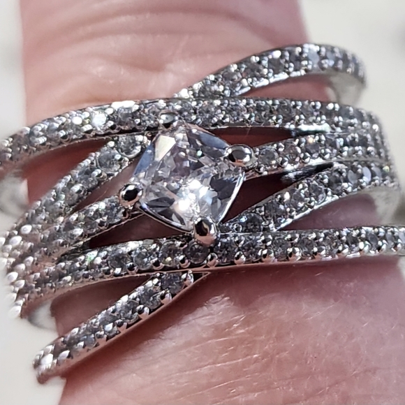 Bomb Party She's Fire and Ice size 9 Ring New - Picture 4 of 5